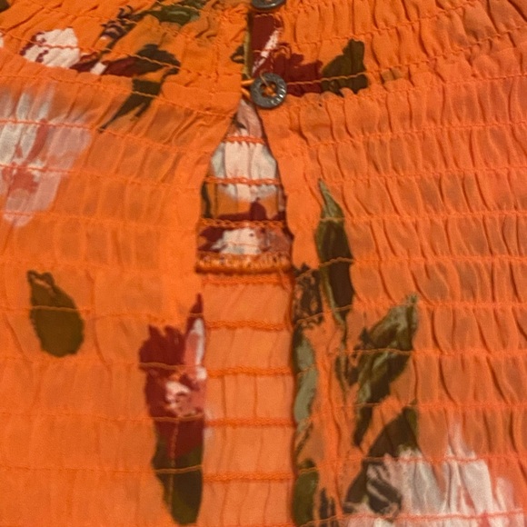 Abercrombie & Fitch Chiffon High Neck Smocked Floral Top L - Picture 7 of 7